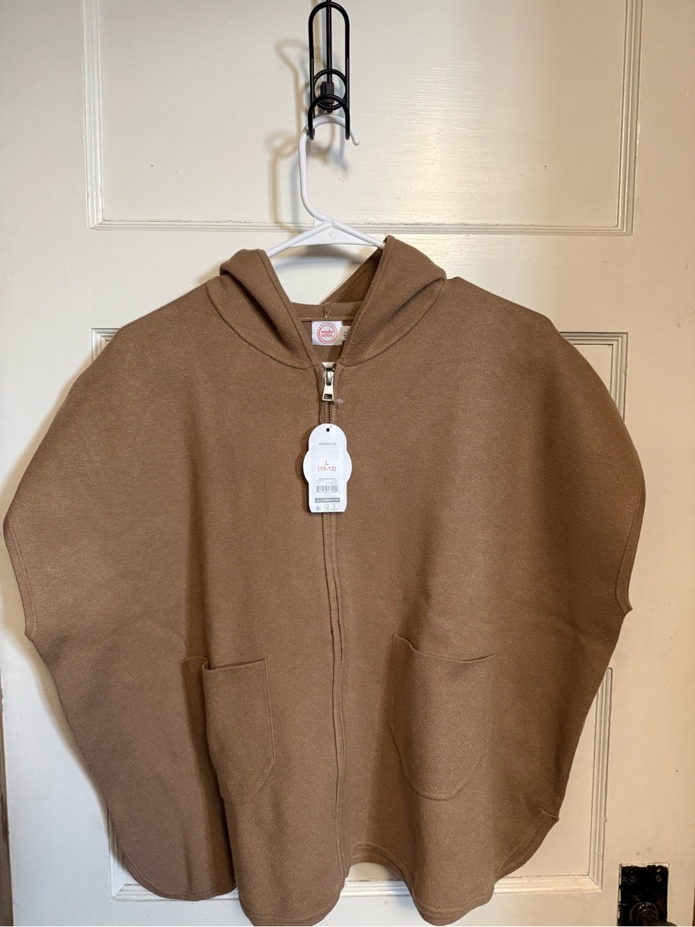NWT Cozy Hooded Zip Up Poncho in Camel Brown Size Large